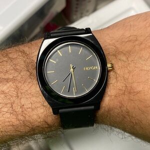 Nixon Time Teller Acetate, black case gold accents, newer battery, rubber strap